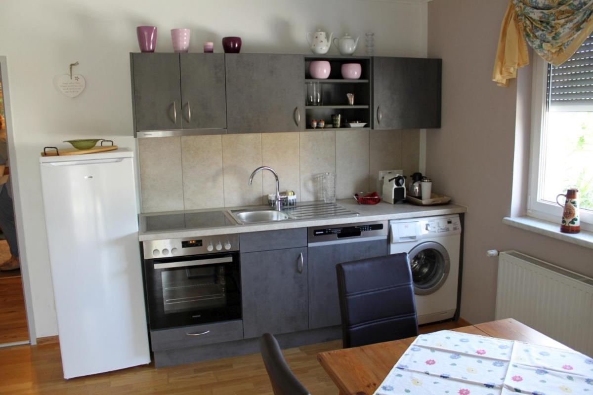 Appartement Eveline Velden am Wörthersee Exteriör bild